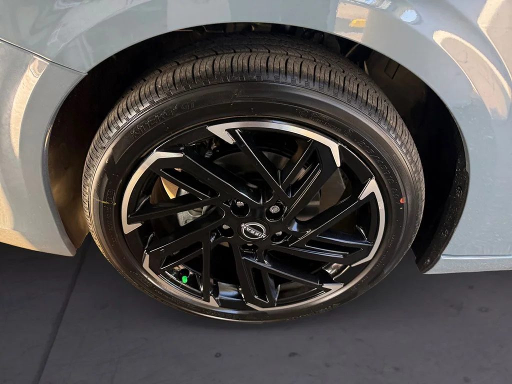 New 2027 Gray Nissan SR image 9