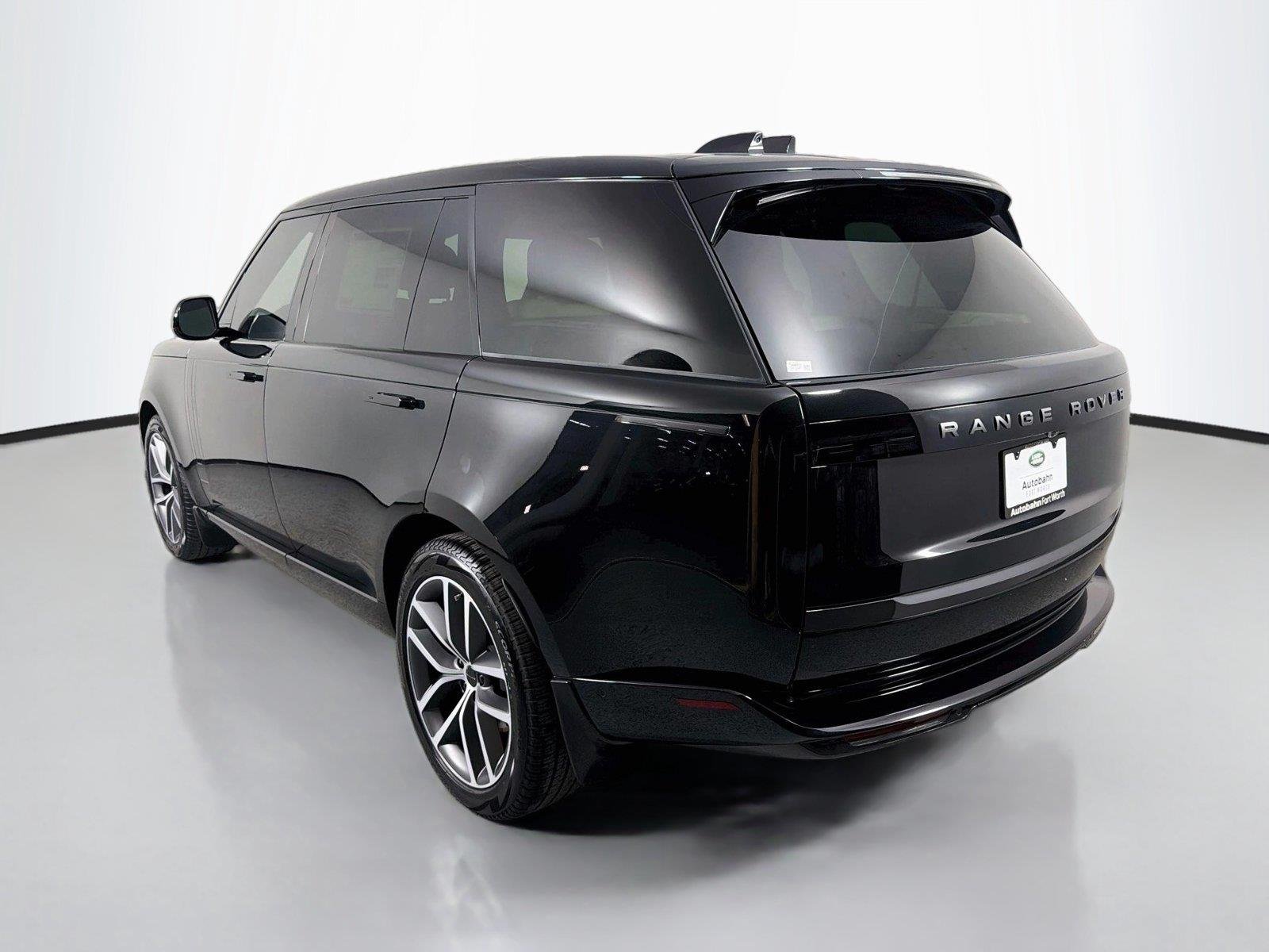 New 2026 Santorini Black Land Rover SE image 7