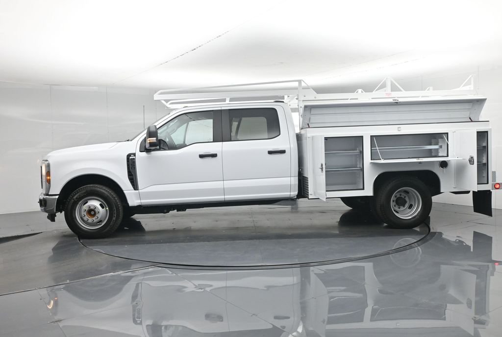 New 2026 Oxford White Ford XL image 4