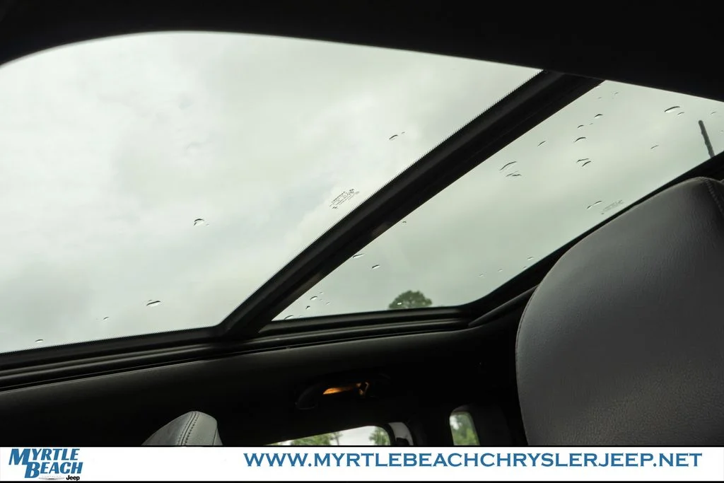 Certified Used 2023 Bright White Clearcoat Jeep Latitude image 18