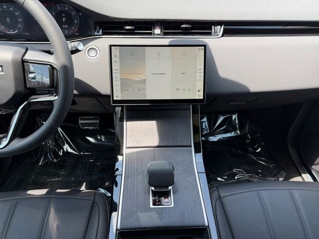 New 2026 Carpathian Grey Land Rover Hoxton Edition image 15
