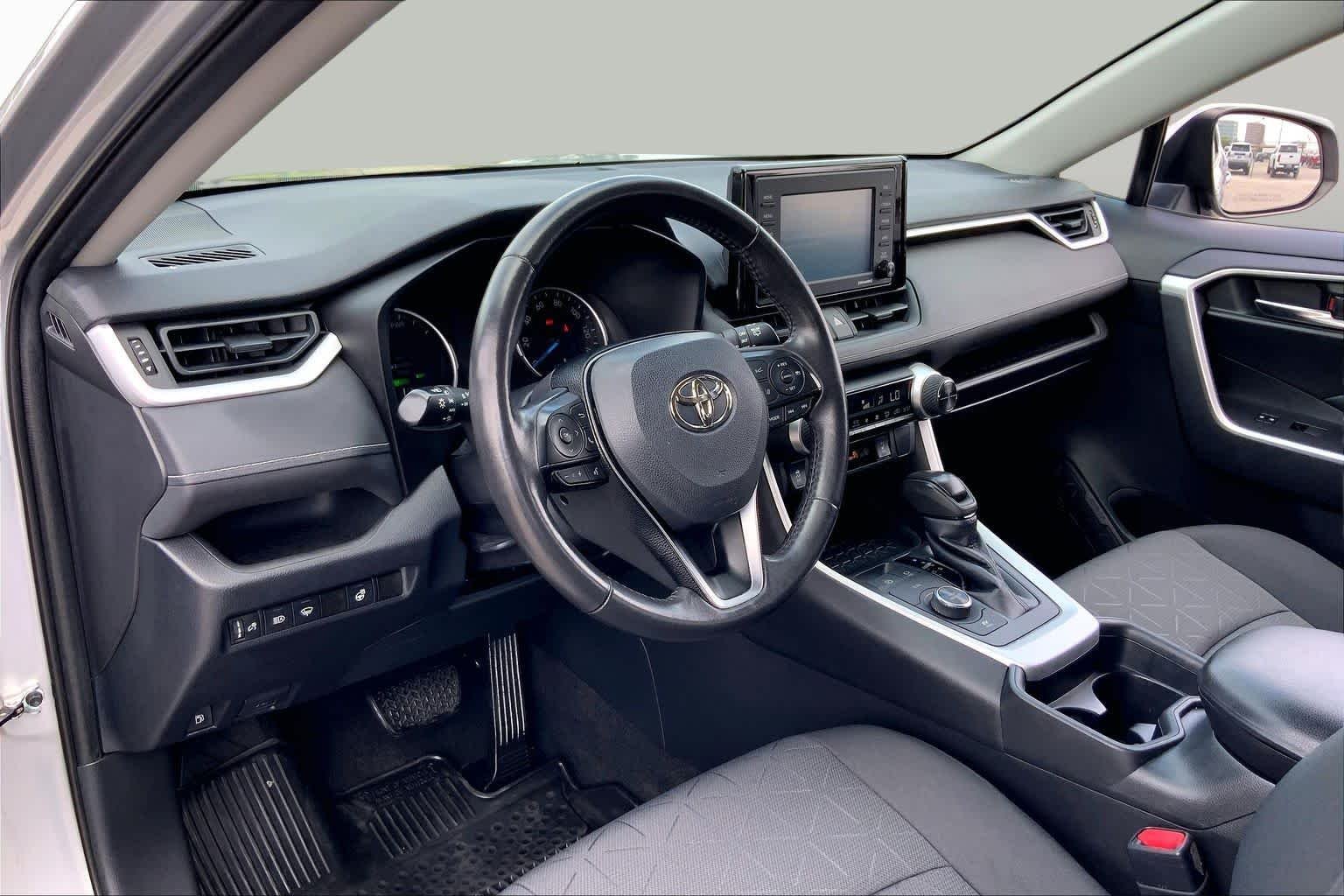 Used 2020 Silver Sky Metallic Toyota Hybrid XLE image 17