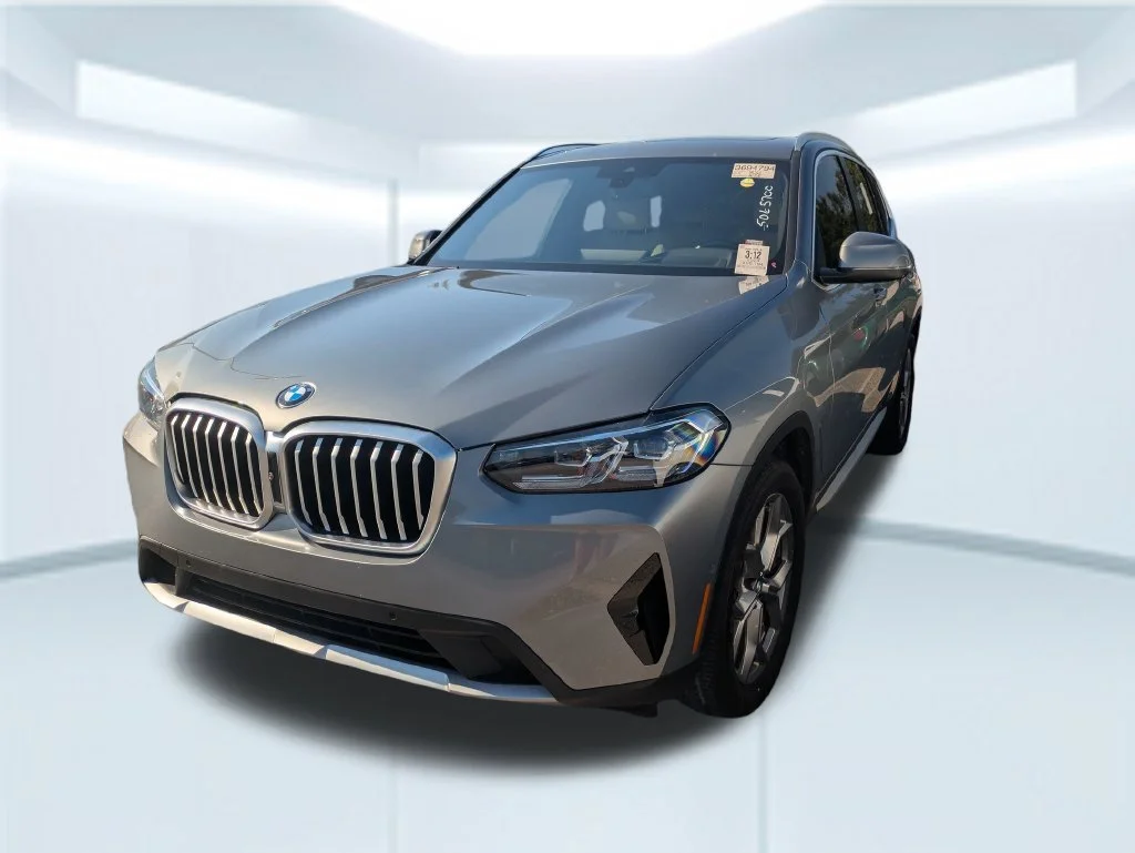 Used 2024 Gray BMW sDrive30i image 1
