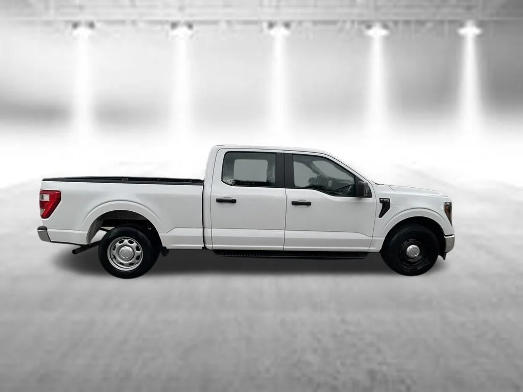 Used 2023 Oxford White Ford XL image 3