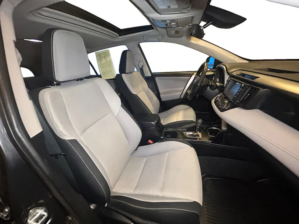 Used 2018 Magnetic Gray Toyota XLE image 15