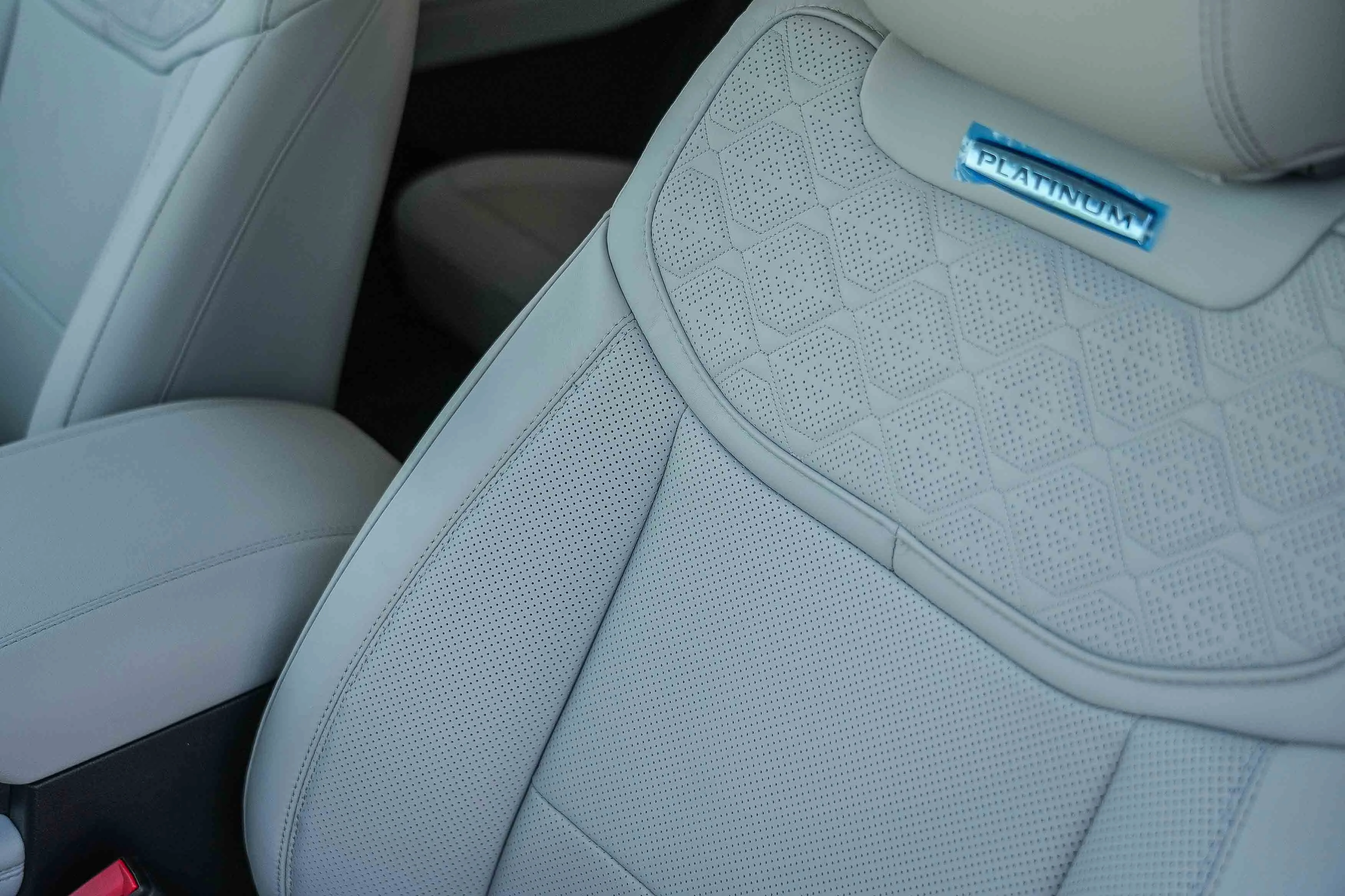 New 2026 Star White Metallic Tri-Coat Ford Platinum™ image 27