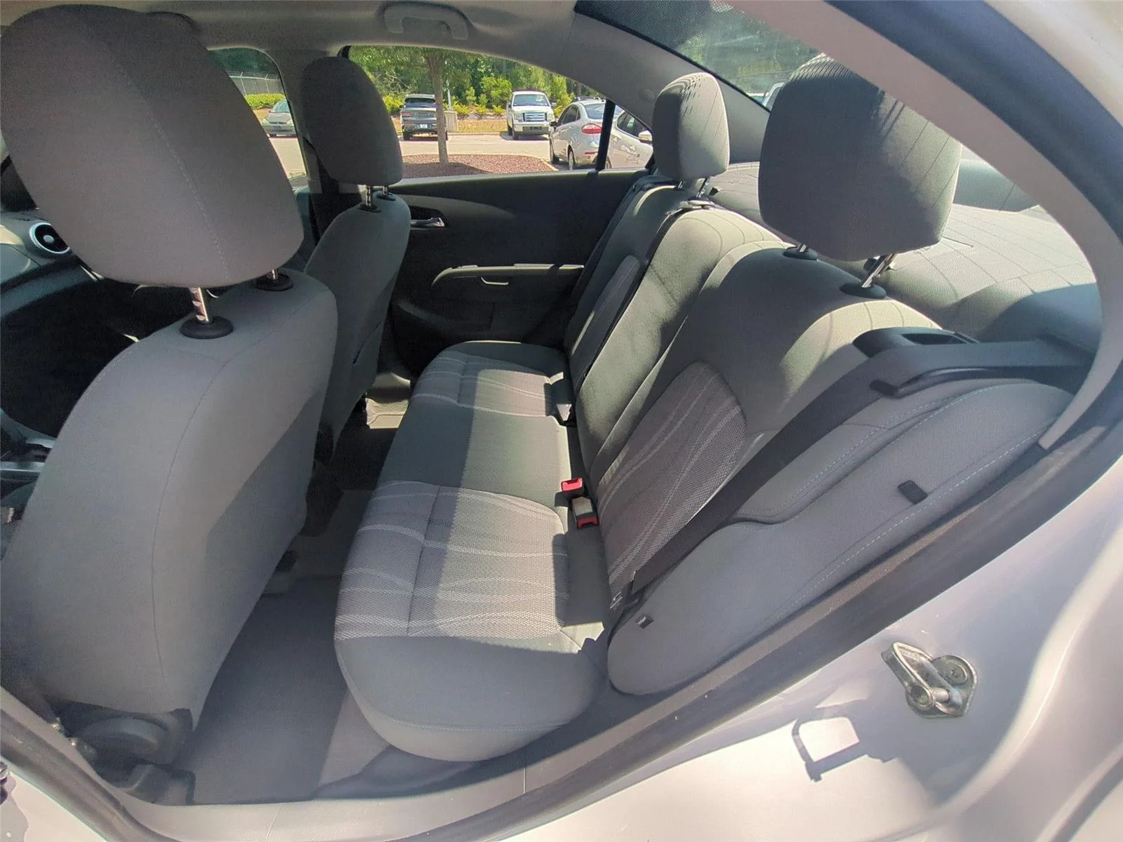 Used 2018  CHEVROLET LT image 30