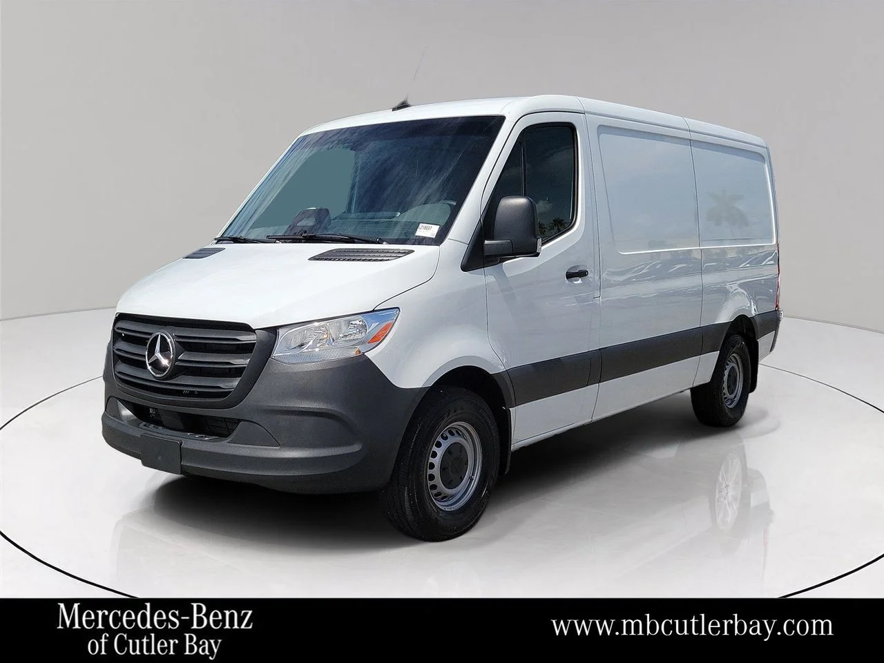 Used 2025 White Mercedes-Benz Cargo 144 WB image 1