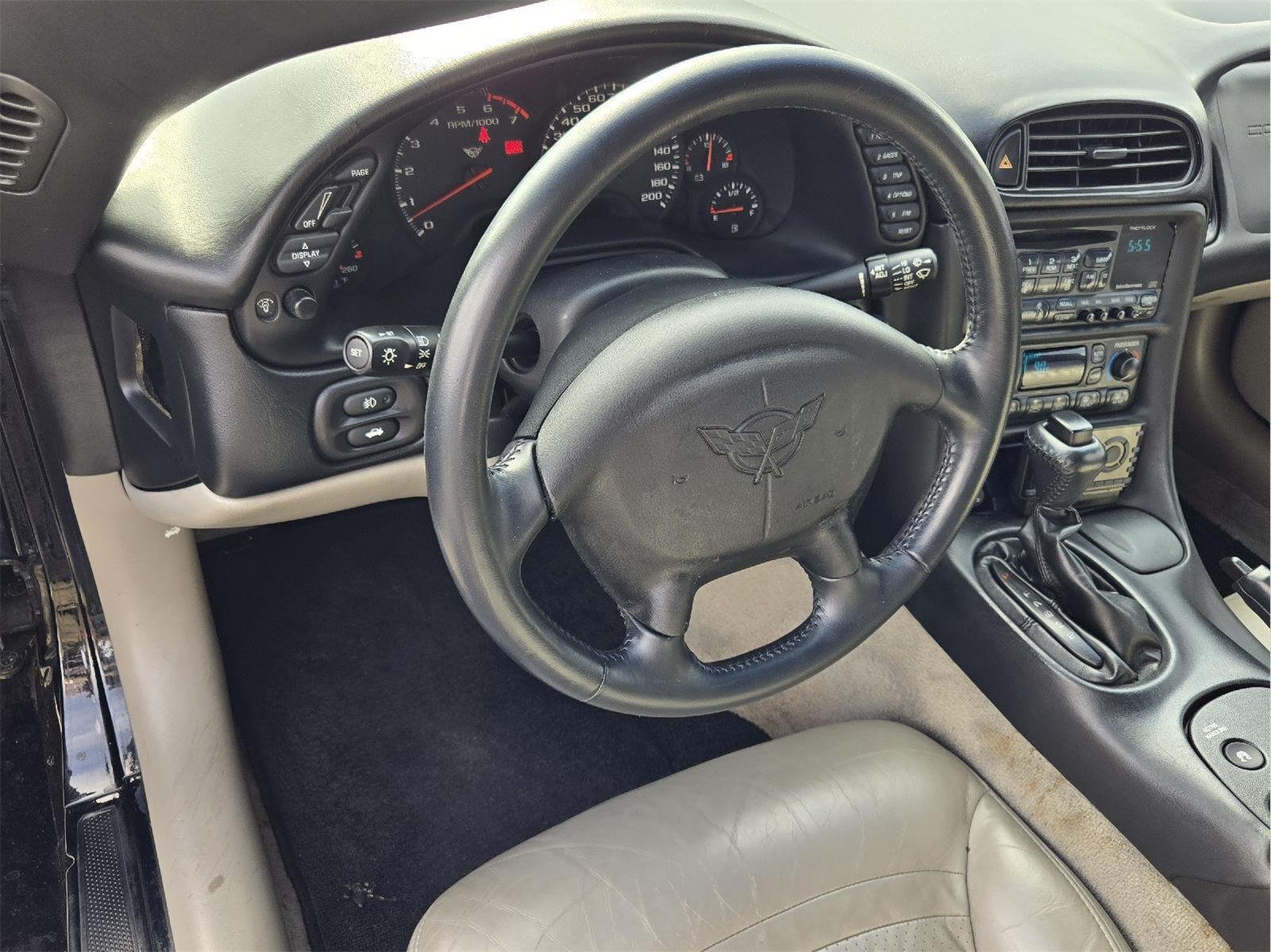Used 2004 Black Chevrolet  image 25