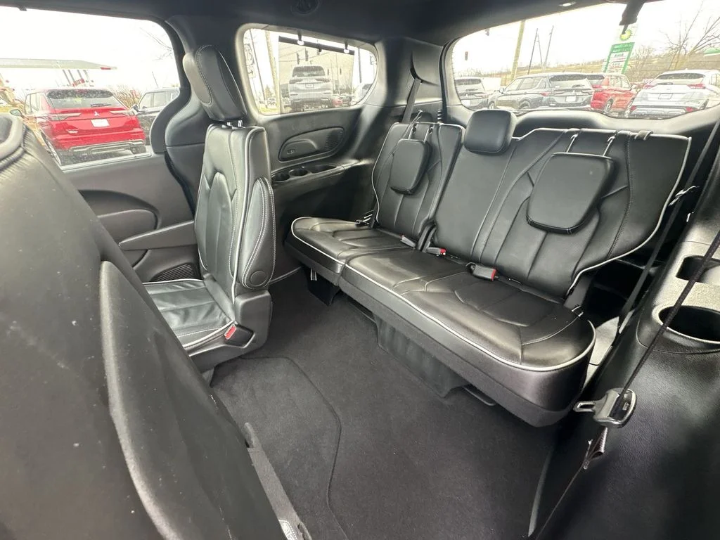 Used 2025 Blue Chrysler Limited image 25