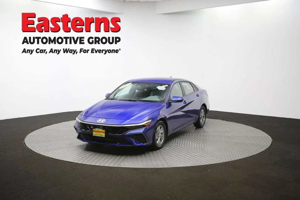 Used 2024 Blue Hyundai SE image 52