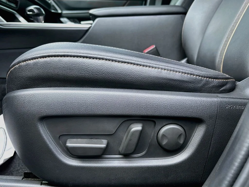 Certified Used 2025 Jet Black Mazda 3.3 Turbo Select image 19