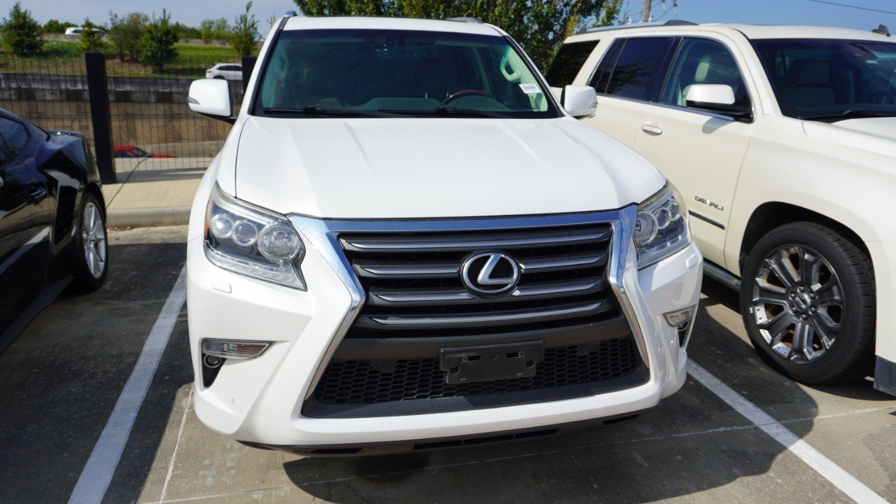 Used 2016 White Lexus  image 2