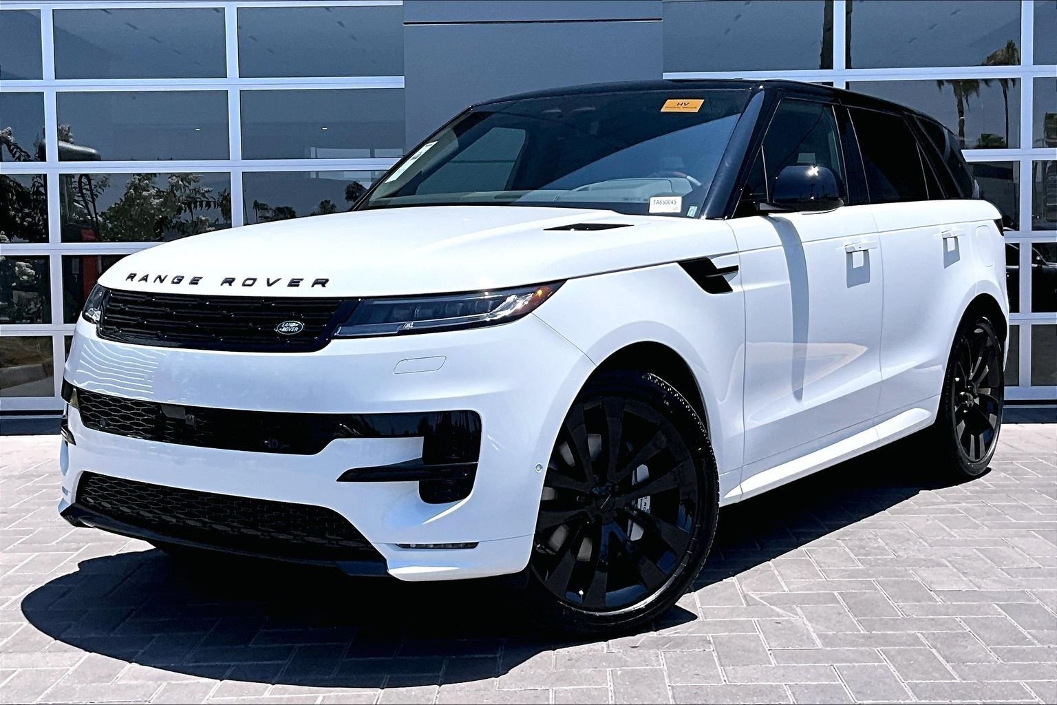 New 2026 White Land Rover Dynamic SE image 1