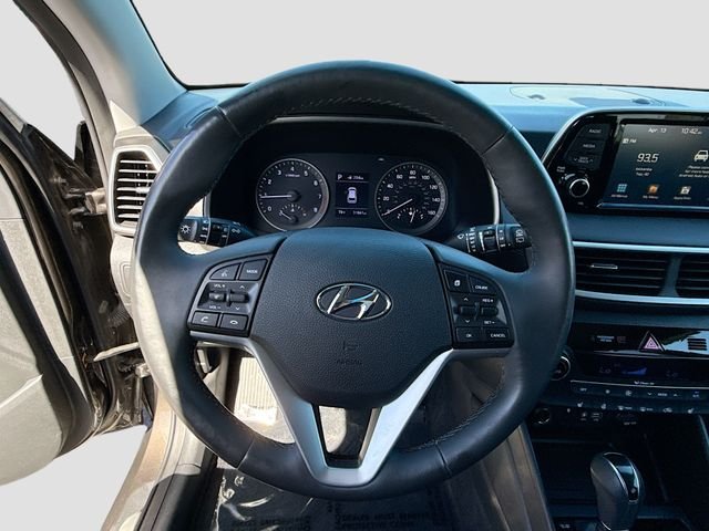 Used 2020 Green Hyundai Limited image 11