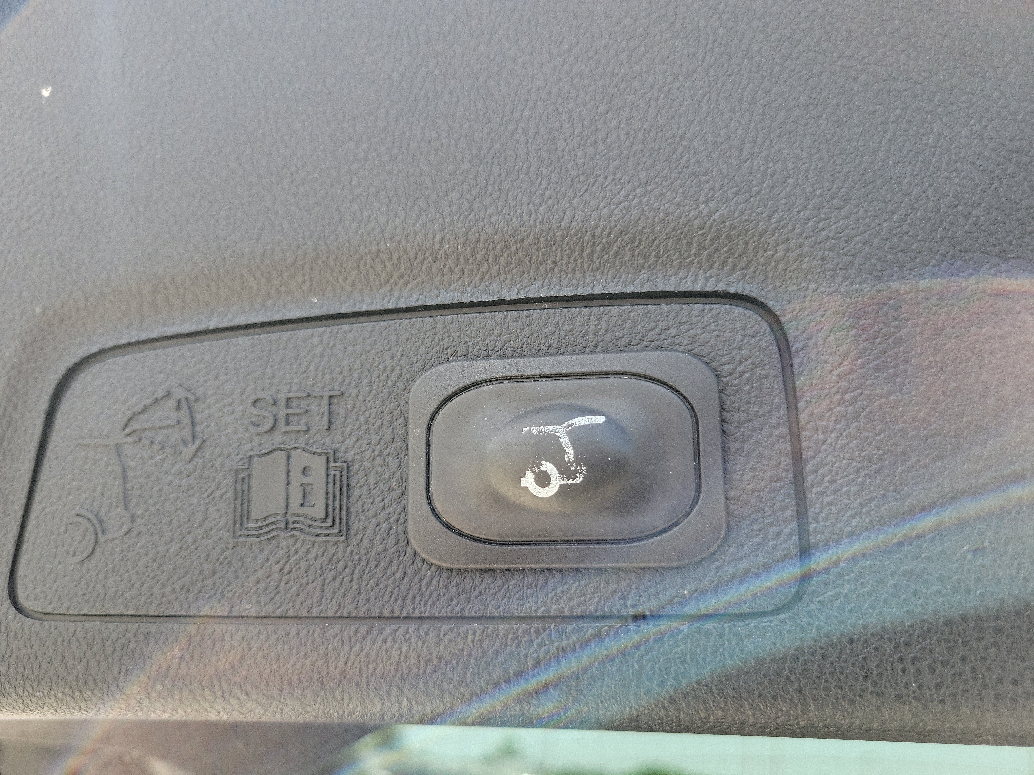Used 2019 Magnetic Gray Metallic Lincoln Standard image 10
