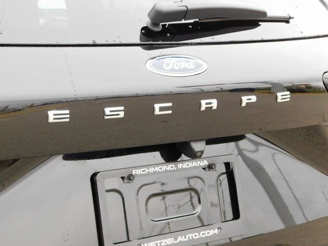 New 2026 Agate Black Metallic Ford ST-Line Select image 40