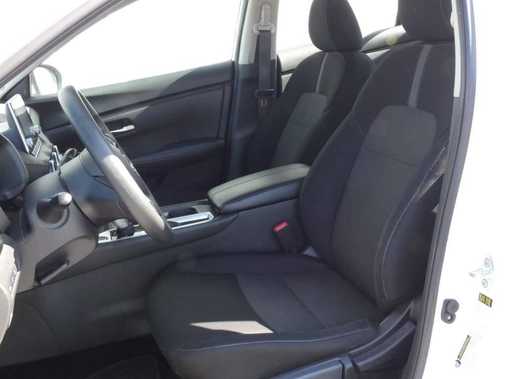 Used 2024 White Nissan SV image 6