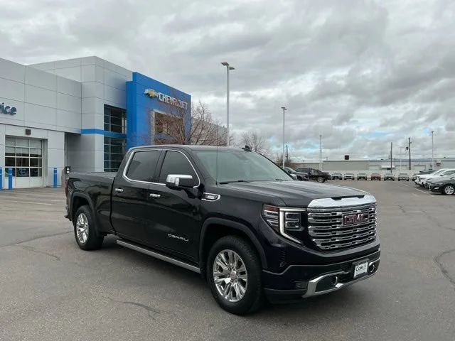2022 GMC Sierra 4WD Crew Cab Short Box Denali's photo