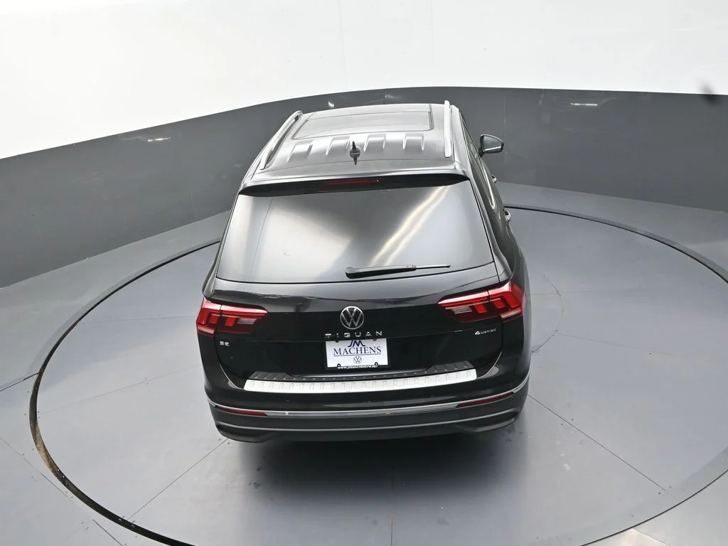Used 2023 Black Volkswagen 2.0T SE image 18