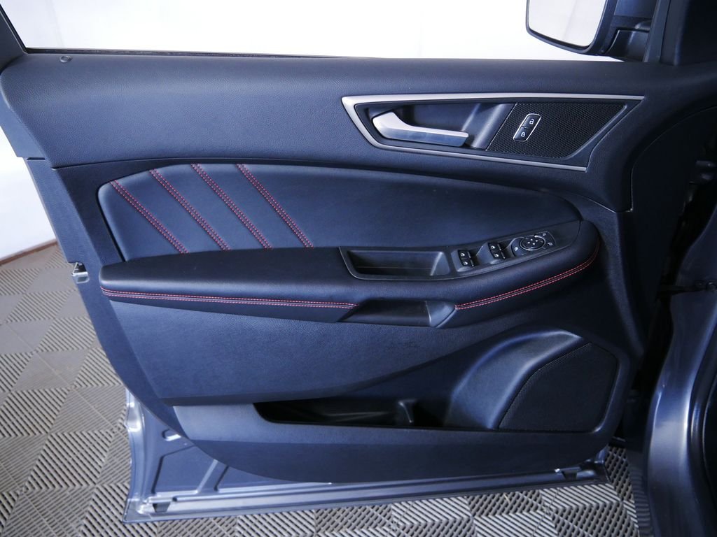Used 2022 Gray Ford SEL image 15