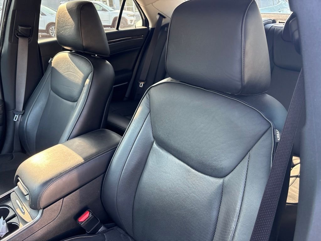 Used 2020 Black Chrysler Limited image 6