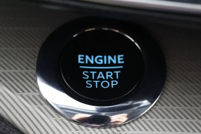 Used 2023 Black Ford XLT image 17