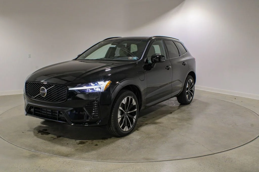 2026 Volvo XC60 T8 Plus Dark AWD's photo