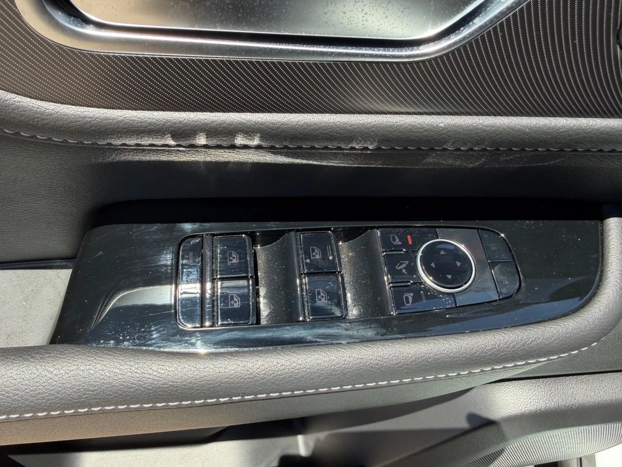 New 2027 RADIANT WHITE INFINITI Pure 4WD image 13