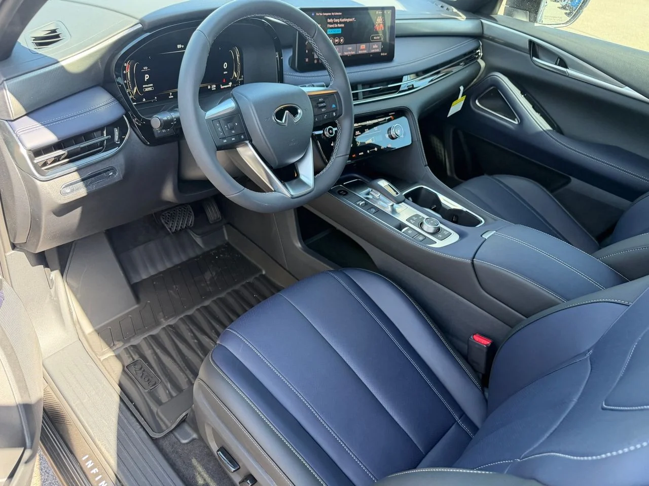 New 2027 GRAPHITE SHADOW INFINITI Sport AWD image 11
