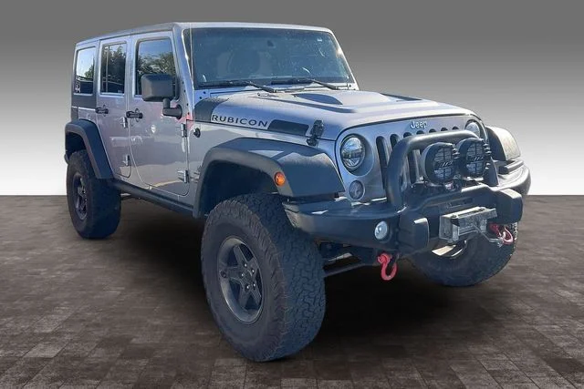 Used 2014 Gray Jeep Unlimited Rubicon image 2