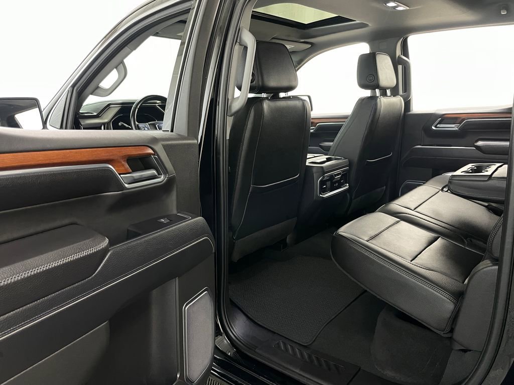 Used 2022 Onyx Black GMC Denali image 48