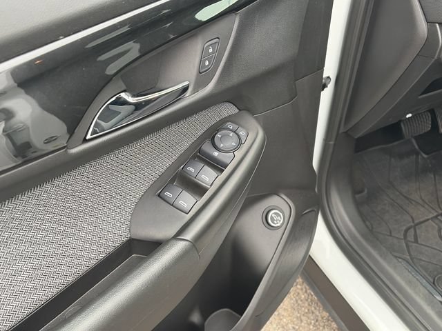 Used 2025 Summit White Chevrolet LT image 19