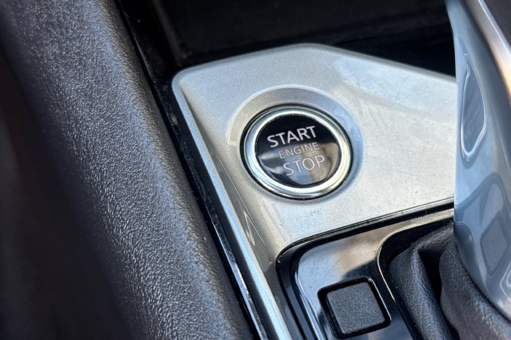 Used 2024 Silver Nissan 2.5 SV image 26