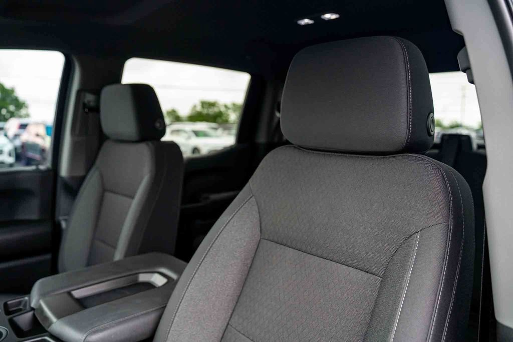 Used 2026 White Chevrolet Custom Trail Boss image 9