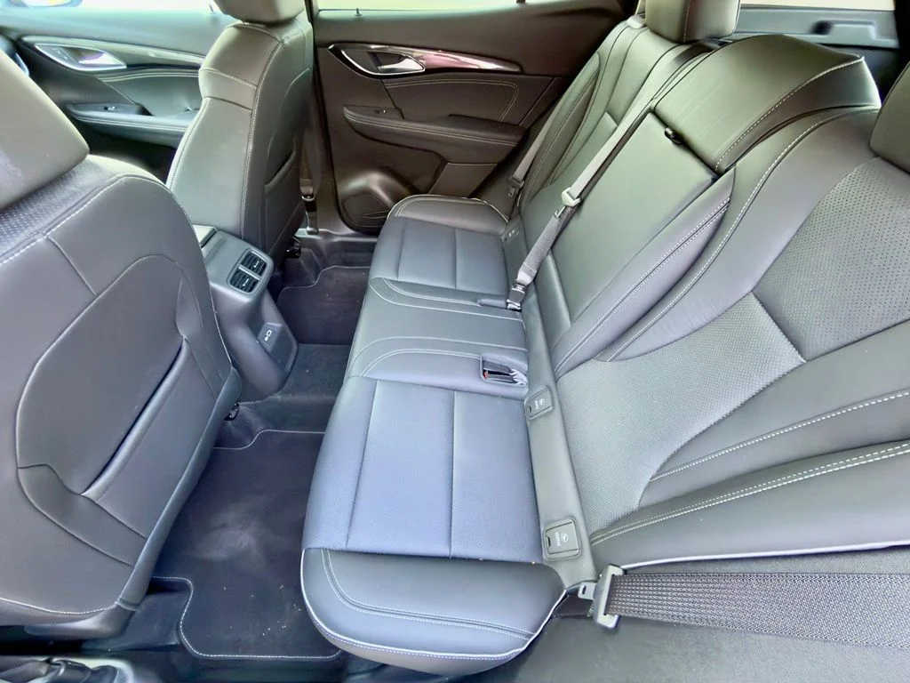 Used 2023 Blue Buick Essence image 16