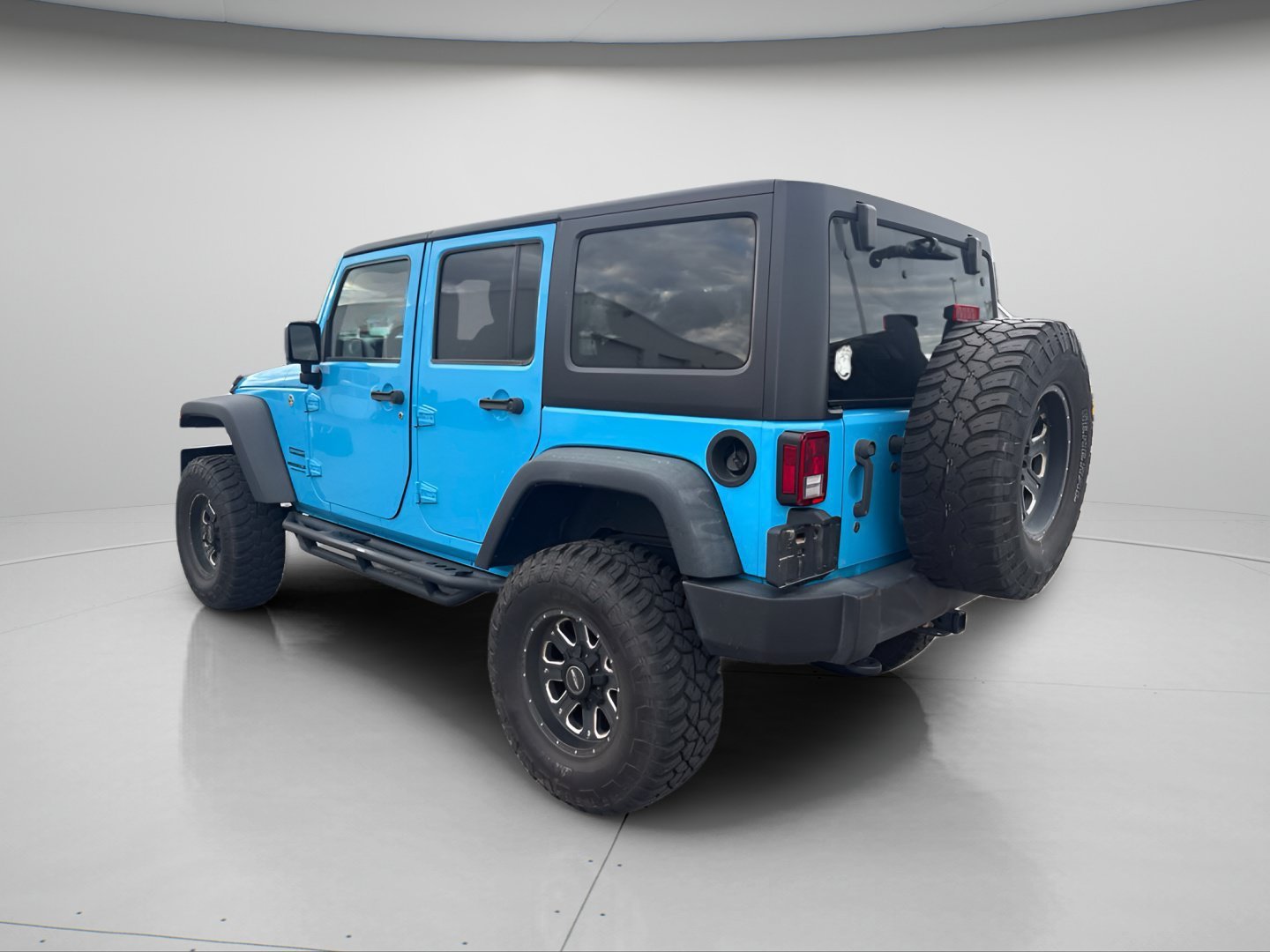 Certified Used 2017 Chief Clearcoat Jeep Unlimited Sport image 12