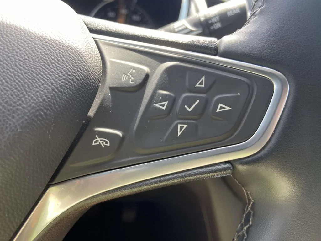 Used 2023 Sterling Gray Metallic Chevrolet LT image 17