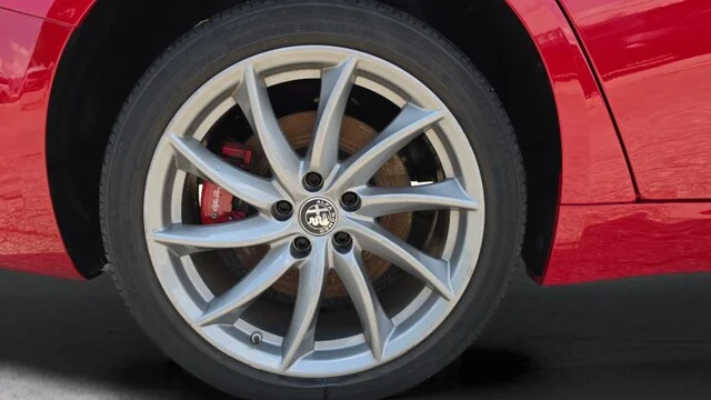 Used 2024 Alfa Rosso Alfa Romeo Ti image 39