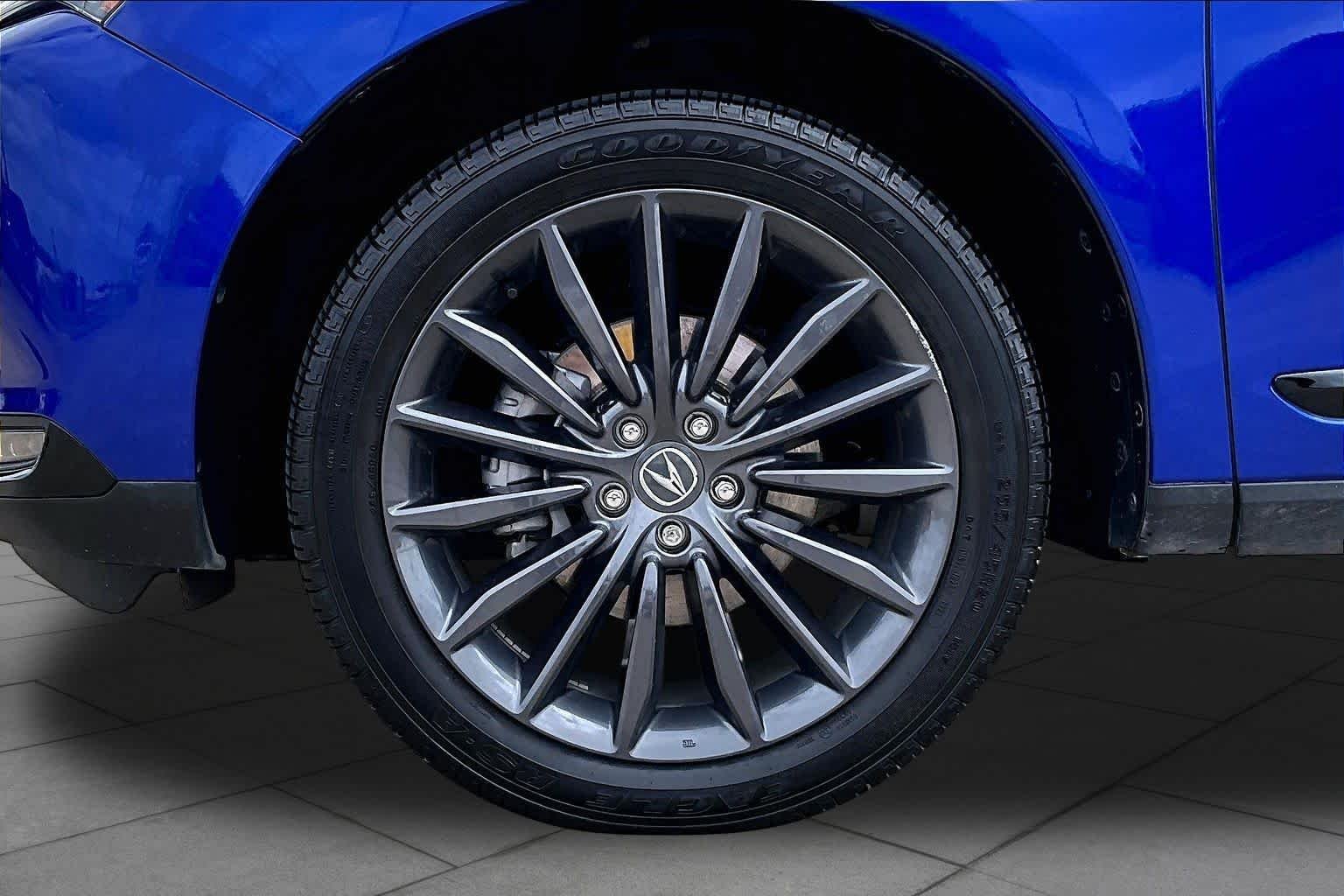Used 2024 Apex Blue Pearl Acura w/A-Spec Advance Package image 17