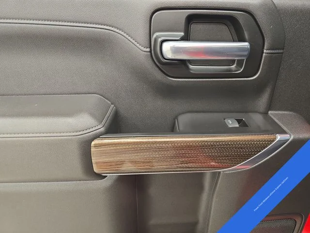 Used 2019 Red Chevrolet RST image 19