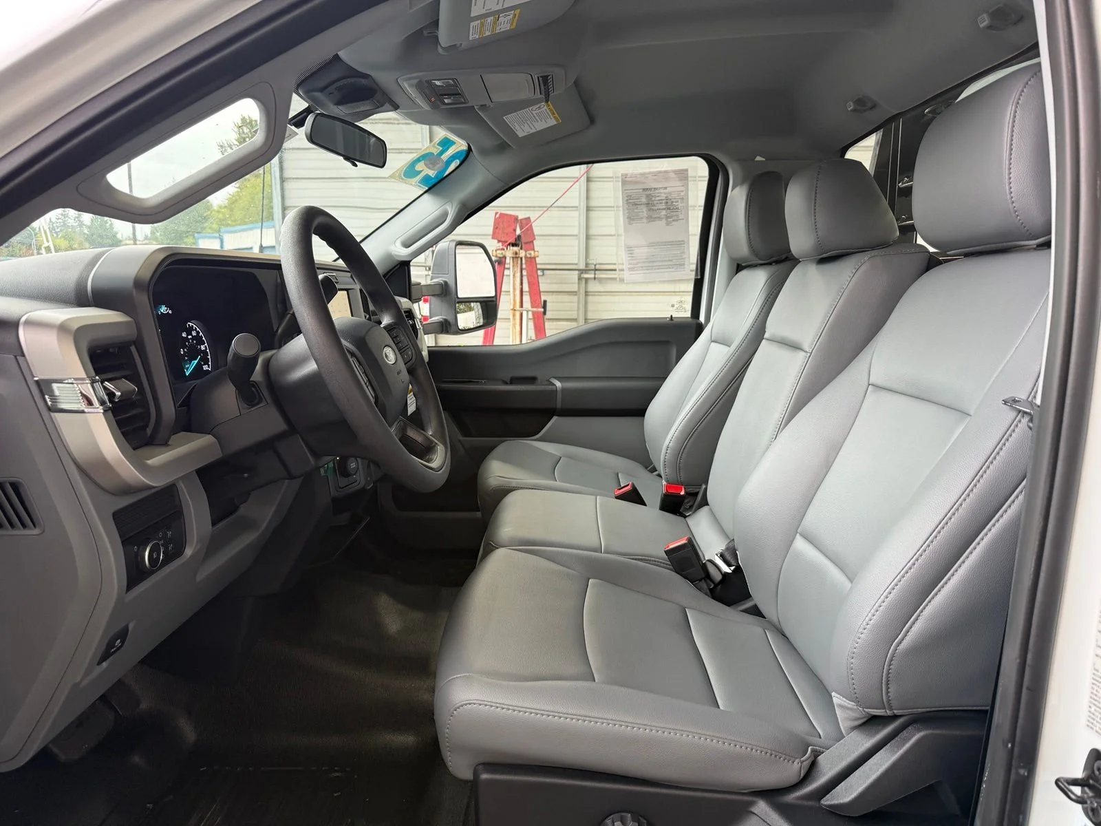 2025 Ford F-350 Super Duty Chassis Cab XL - Photo 11