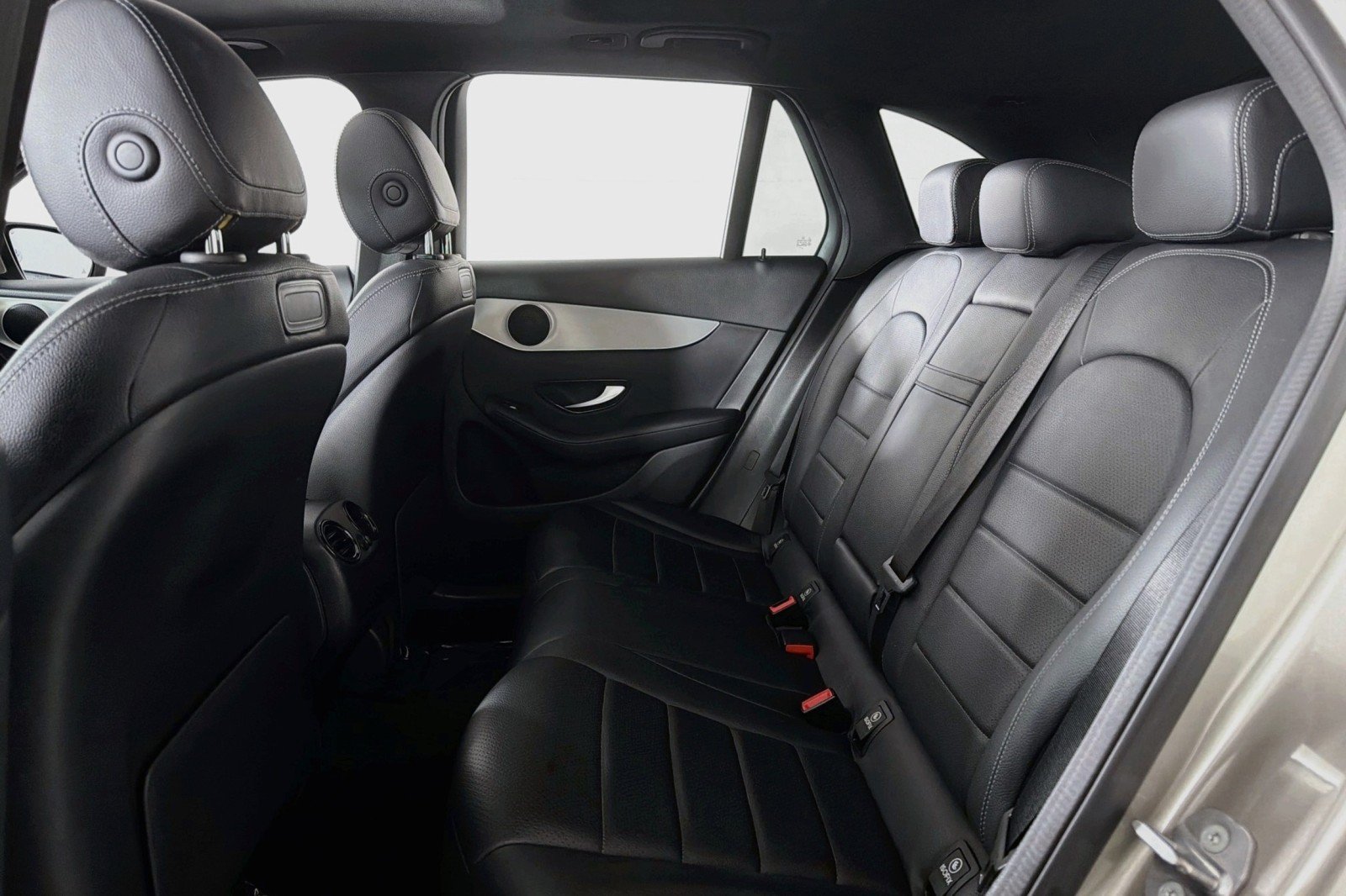 Used 2019 Mojave Silver Metallic Mercedes-Benz 300 image 7