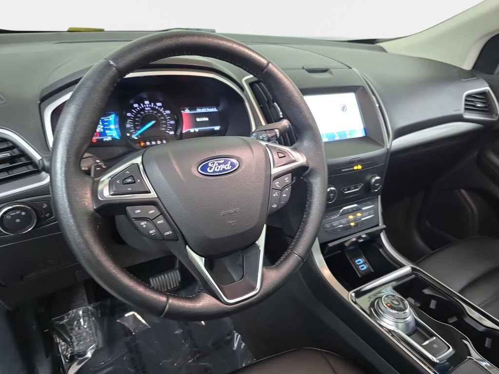 Used 2019 Gray Ford SEL image 19