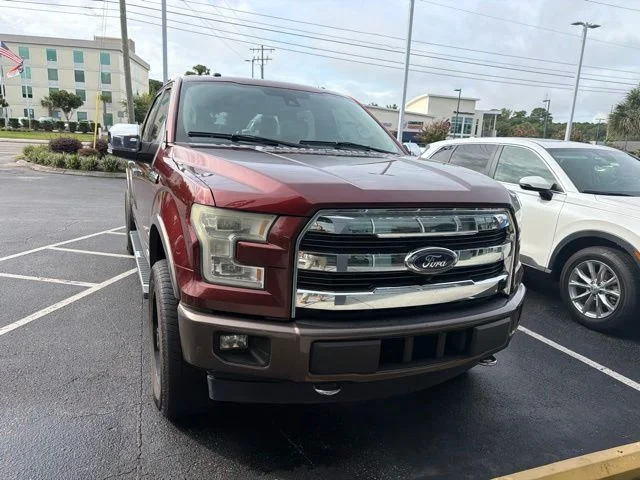 Used 2017  Ford Lariat image 12