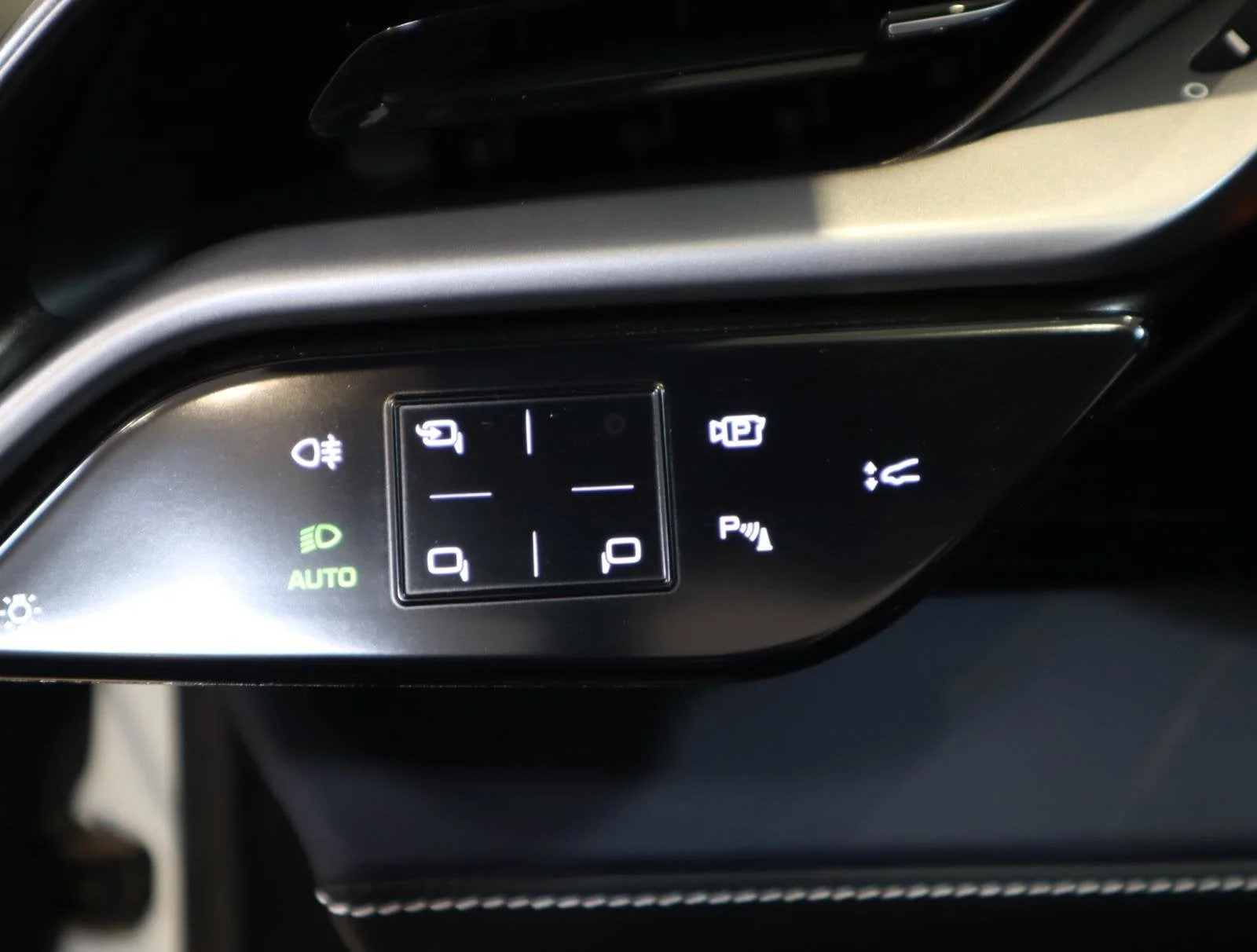 Certified Used 2025 Bianco Avus Ferrari  image 20