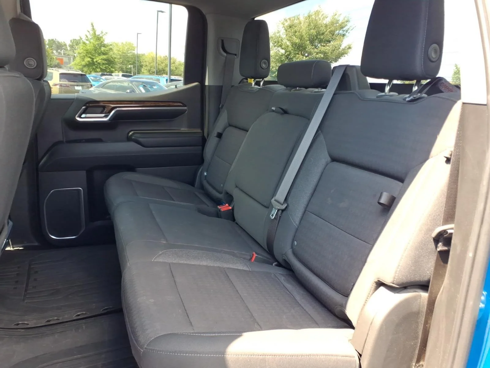 Used 2023 Dynamic Blue Metallic GMC Elevation image 18