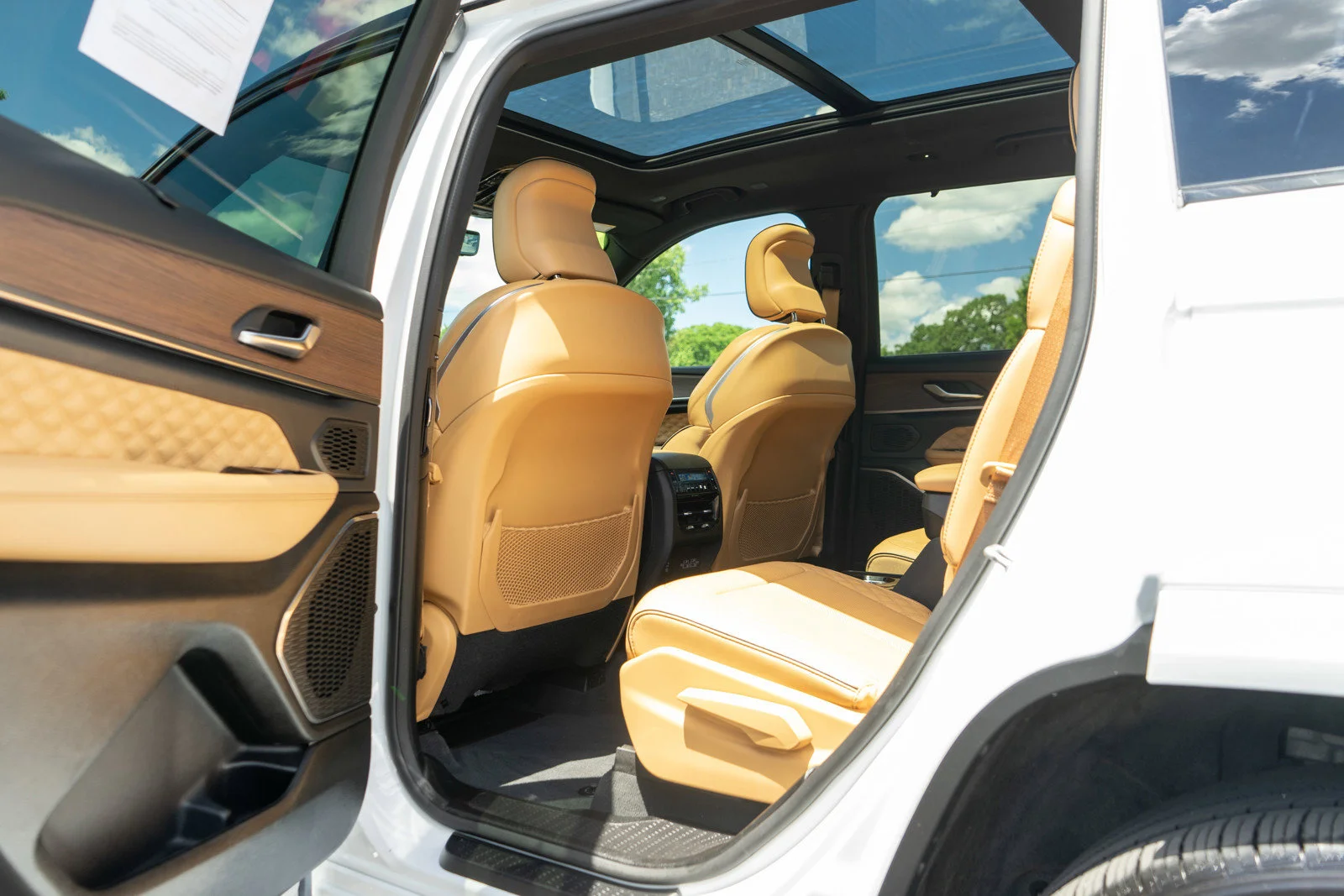 Used 2023 Bright White Clearcoat Jeep Summit image 31