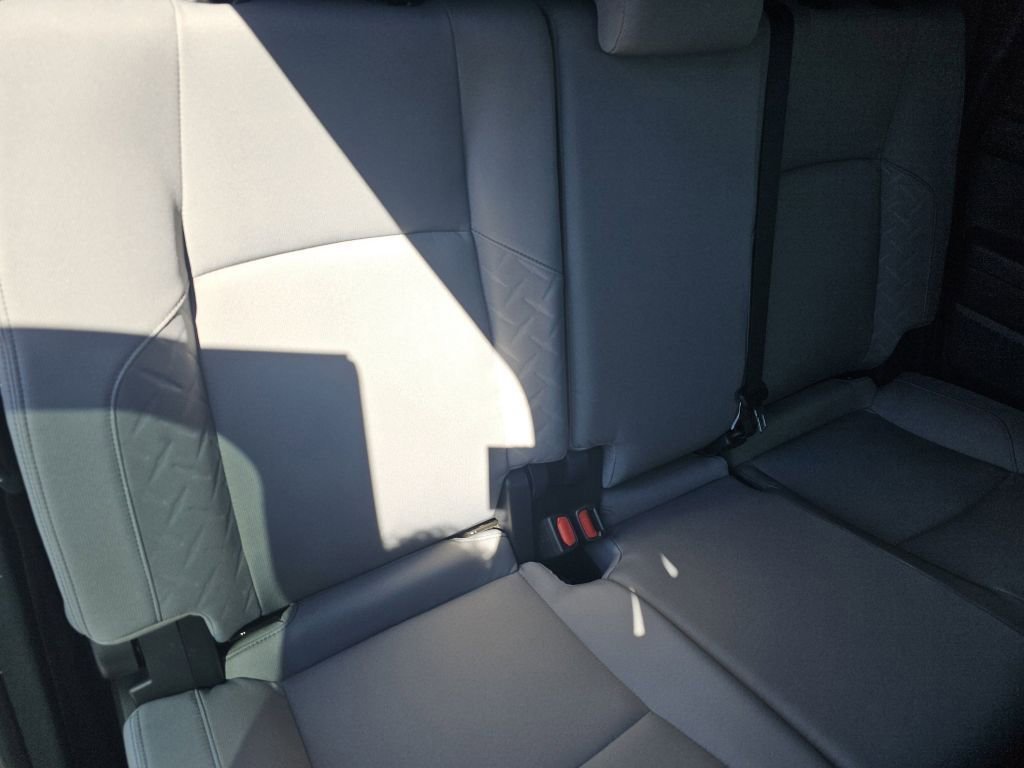 2025 Toyota Tacoma SR5 - Photo 31