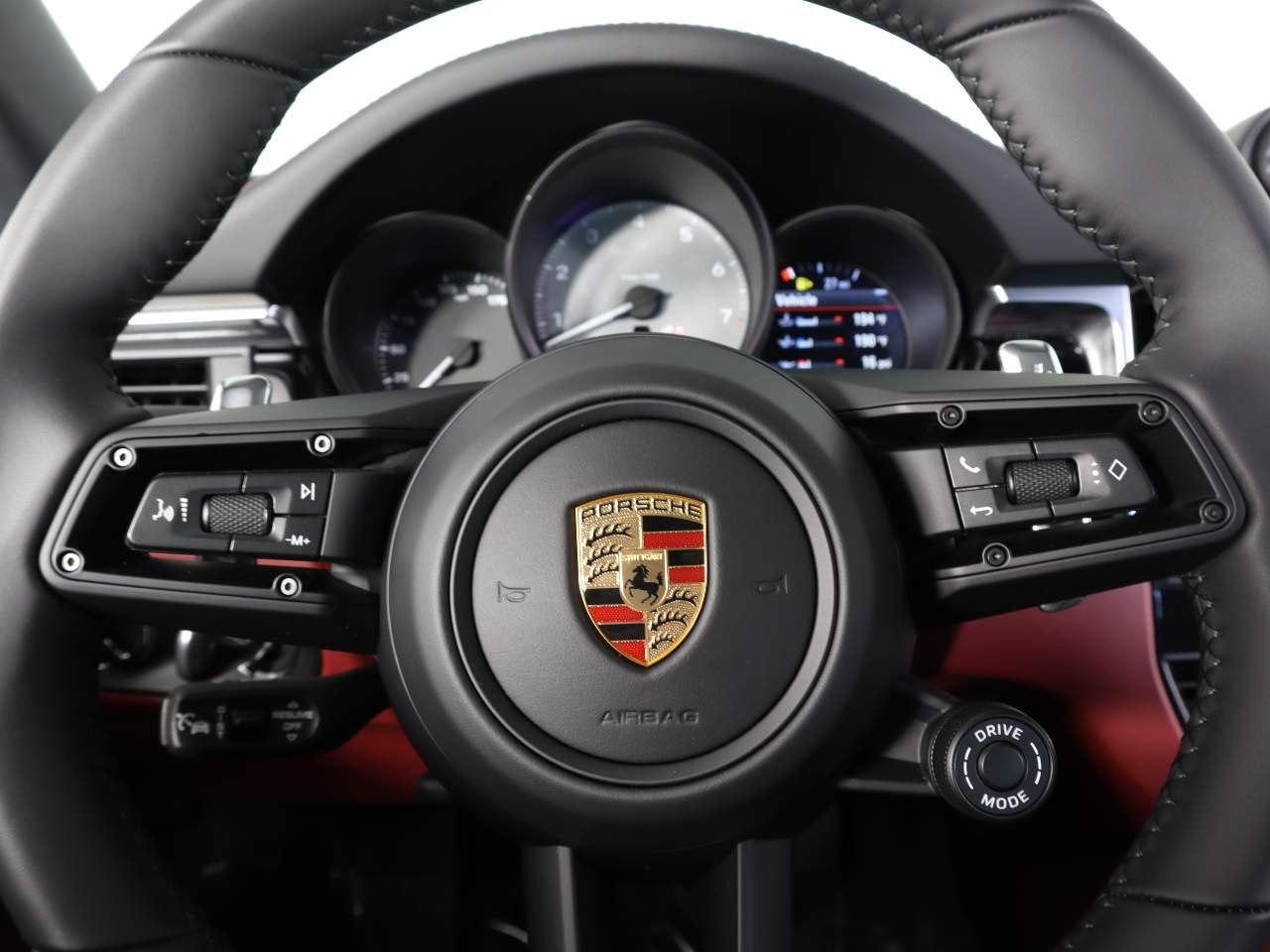 Certified Used 2026 Chalk Porsche Macan S image 17